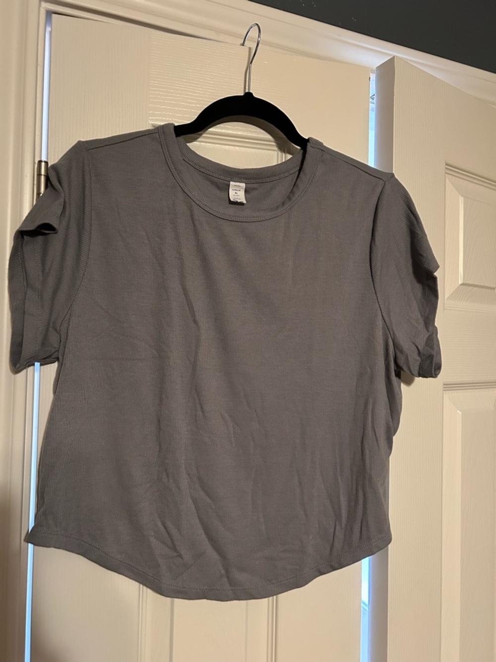 Old Navy ultalite crop top